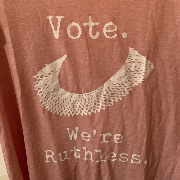 NWOT Vote. We’re Ruthless. Ruth Bader Ginsburg lace collar graphic tee sz2XL - Picture 5 of 7